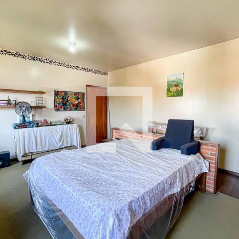 Casa à venda com 500m², 4 quartos e 5 vagas Casa à venda com 500m², 4 quartos e 5 vagasQuarto 4