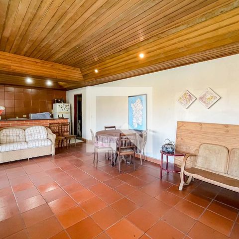 Casa à venda com 500m², 4 quartos e 5 vagas Casa à venda com 500m², 4 quartos e 5 vagasÁrea comum