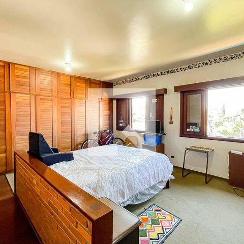 Casa à venda com 500m², 4 quartos e 5 vagas Casa à venda com 500m², 4 quartos e 5 vagasQuarto 4