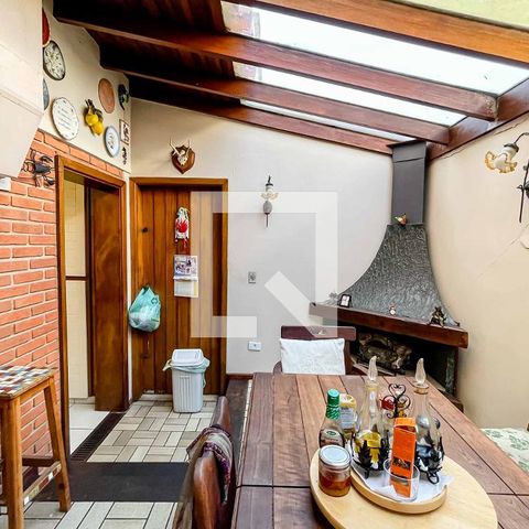 Casa à venda com 500m², 4 quartos e 5 vagas Casa à venda com 500m², 4 quartos e 5 vagasCozinha