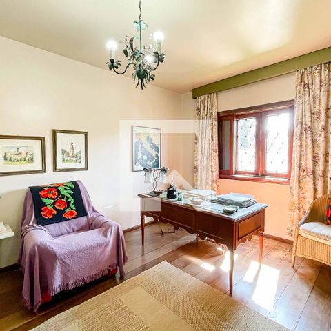 Casa à venda com 500m², 4 quartos e 5 vagas Casa à venda com 500m², 4 quartos e 5 vagasQuarto 1