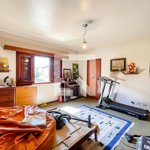 Casa à venda com 500m², 4 quartos e 5 vagas Casa à venda com 500m², 4 quartos e 5 vagasQuarto 3