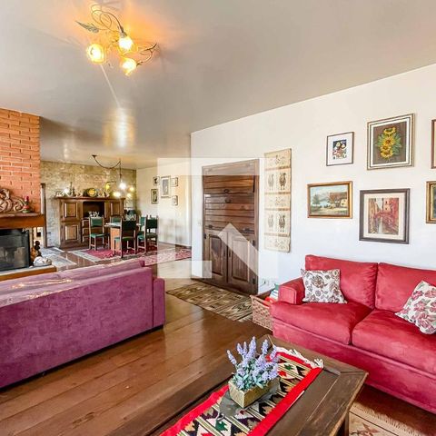 Casa à venda com 500m², 4 quartos e 5 vagas Casa à venda com 500m², 4 quartos e 5 vagasSala Estar