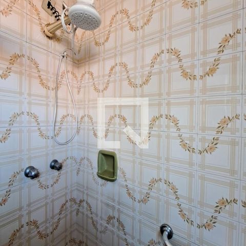Casa à venda com 90m², 4 quartos e 2 vagasBanheiro 1