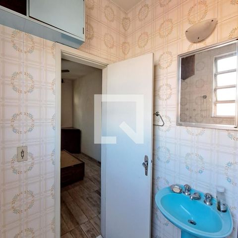 Casa à venda com 90m², 4 quartos e 2 vagasBanheiro da Suíte
