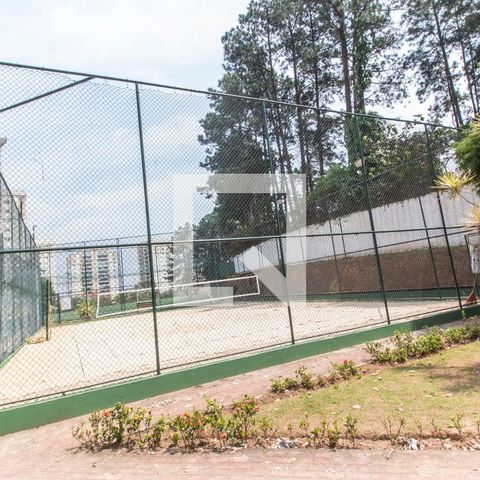 Casa à venda com 645m², 7 quartos e 3 vagasQuadra Esportiva