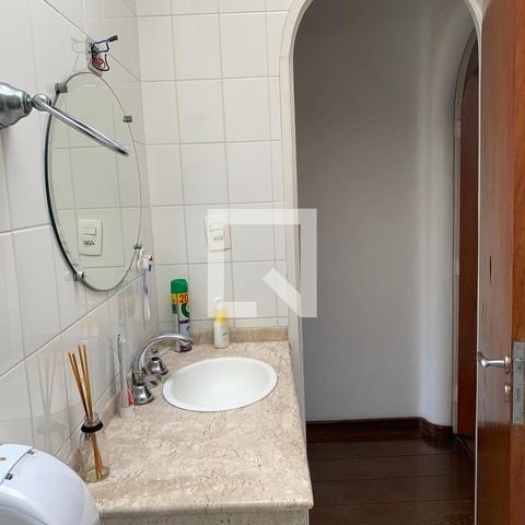 Casa para alugar com 492m², 3 quartos e 5 vagasBanheiro