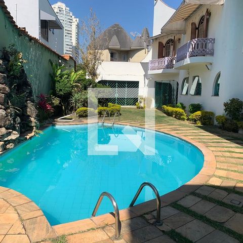 Casa para alugar com 492m², 3 quartos e 5 vagasÁrea comum - Piscina
