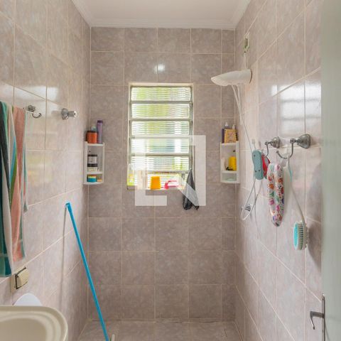 Casa à venda com 300m², 3 quartos e 1 vagaBanheiro