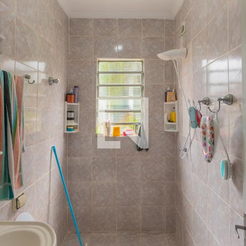 Casa à venda com 300m², 3 quartos e 1 vagaBanheiro