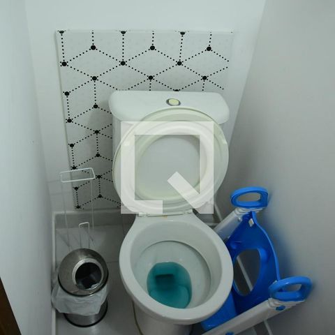 Casa de condomínio para alugar com 90m², 3 quartos e 2 vagasLavabo