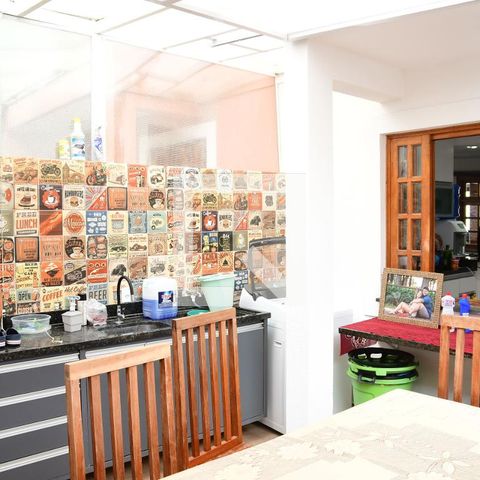 Casa de condomínio para alugar com 90m², 3 quartos e 2 vagasÁrea de Serviço