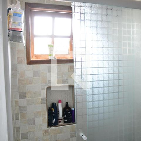 Casa de condomínio para alugar com 90m², 3 quartos e 2 vagasBanheiro da Suíte