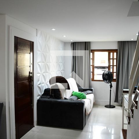 Casa de condomínio para alugar com 90m², 3 quartos e 2 vagasSala