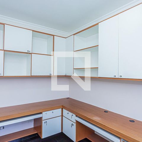 Apartamento para alugar com 136m², 3 quartos e 2 vagasHome office