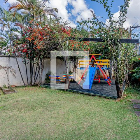 Apartamento para alugar com 136m², 3 quartos e 2 vagasÁrea comum - Playground