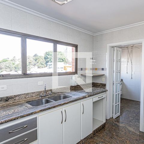 Apartamento para alugar com 136m², 3 quartos e 2 vagasCozinha