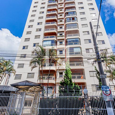 Apartamento para alugar com 136m², 3 quartos e 2 vagasFachada