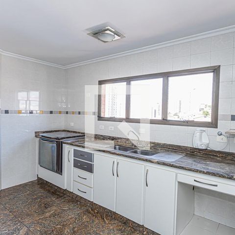 Apartamento para alugar com 136m², 3 quartos e 2 vagasCozinha