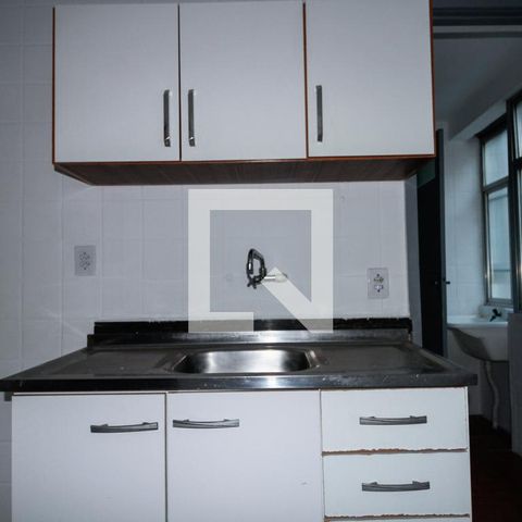 Apartamento à venda com 78m², 2 quartos e sem vagaCozinha