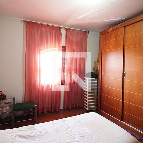 Casa à venda com 360m², 4 quartos e 5 vagasSuíte