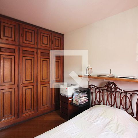 Casa à venda com 360m², 4 quartos e 5 vagasSuíte