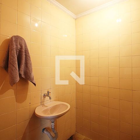 Casa à venda com 360m², 4 quartos e 5 vagasBanheiro de Serviço