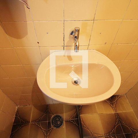 Casa à venda com 360m², 4 quartos e 5 vagasBanheiro de Serviço