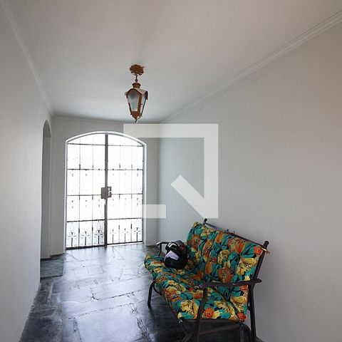 Casa à venda com 360m², 4 quartos e 5 vagasHall