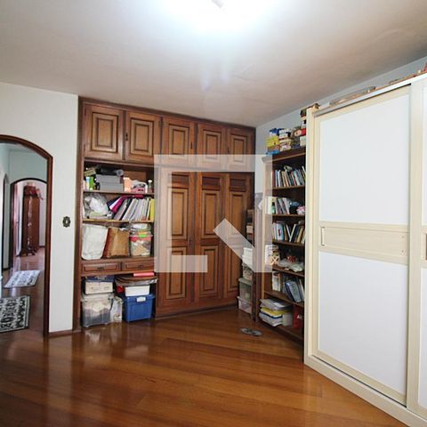 Casa à venda com 360m², 4 quartos e 5 vagasQuarto 2