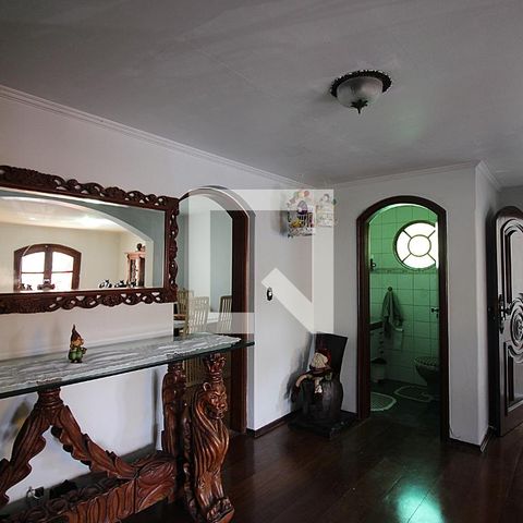 Casa à venda com 360m², 4 quartos e 5 vagasSala