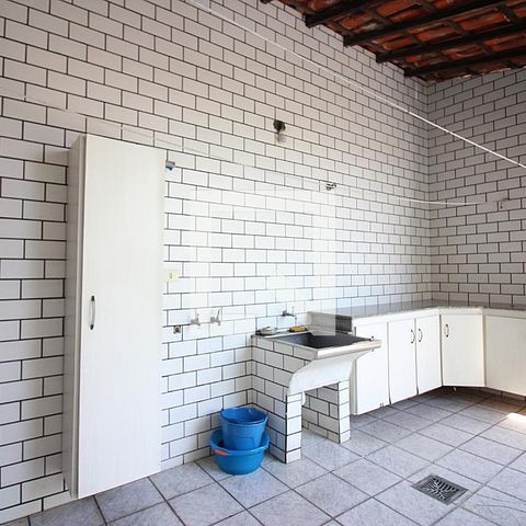 Casa à venda com 360m², 4 quartos e 5 vagasÁrea de Serviço