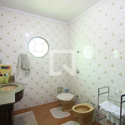 Casa à venda com 360m², 4 quartos e 5 vagasBanheiro Social