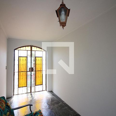 Casa à venda com 360m², 4 quartos e 5 vagasHall