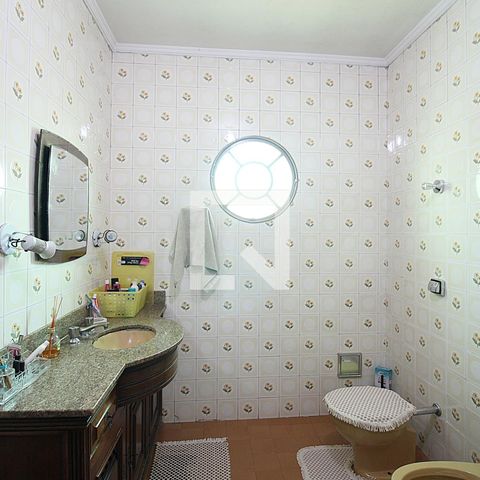 Casa à venda com 360m², 4 quartos e 5 vagasBanheiro Social