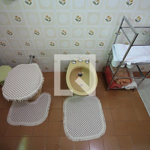 Casa à venda com 360m², 4 quartos e 5 vagasBanheiro Social