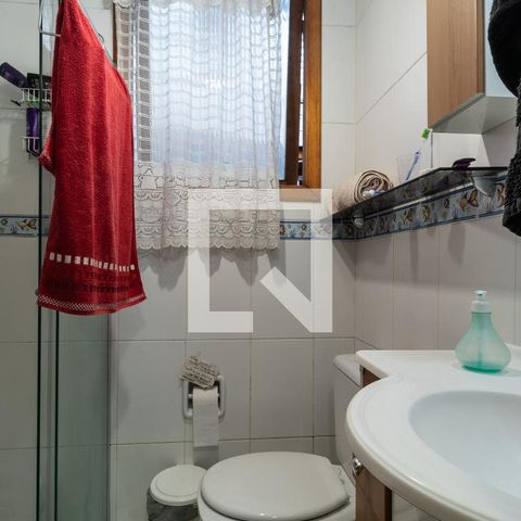 Casa à venda com 147m², 6 quartos e 3 vagas Casa à venda com 147m², 6 quartos e 3 vagasBanheiro