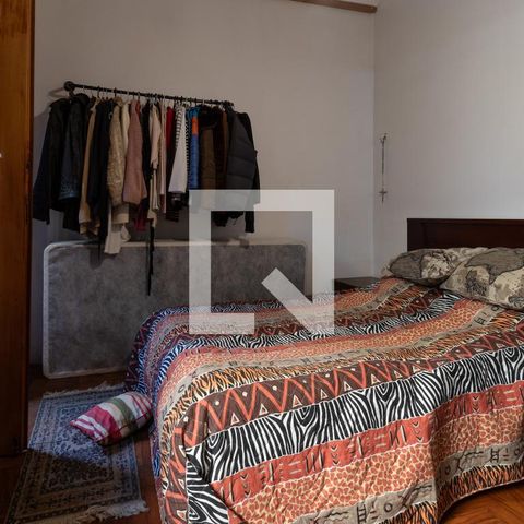 Casa à venda com 147m², 6 quartos e 3 vagas Casa à venda com 147m², 6 quartos e 3 vagasQuarta