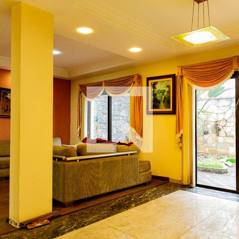 Casa para alugar com 530m², 4 quartos e 4 vagas Casa para alugar com 530m², 4 quartos e 4 vagasSala