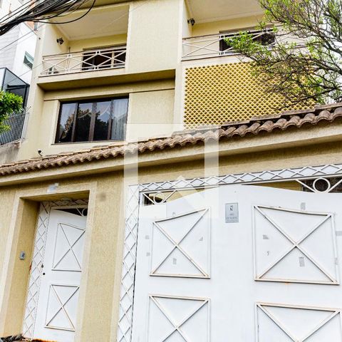 Casa para alugar com 530m², 4 quartos e 4 vagas Casa para alugar com 530m², 4 quartos e 4 vagasFachada da Casa