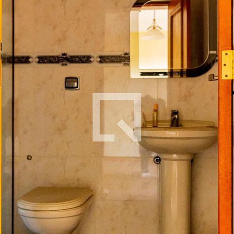 Casa para alugar com 530m², 4 quartos e 4 vagas Casa para alugar com 530m², 4 quartos e 4 vagasBanheiro da Suíte 2