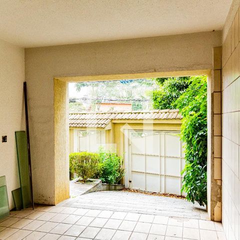 Casa para alugar com 530m², 4 quartos e 4 vagas Casa para alugar com 530m², 4 quartos e 4 vagasGaragem