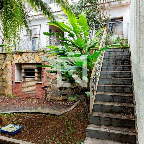 Casa para alugar com 530m², 4 quartos e 4 vagas Casa para alugar com 530m², 4 quartos e 4 vagasQuintal/Churrasqueira