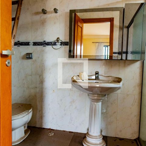 Casa para alugar com 530m², 4 quartos e 4 vagas Casa para alugar com 530m², 4 quartos e 4 vagasBanheiro da Suíte 1