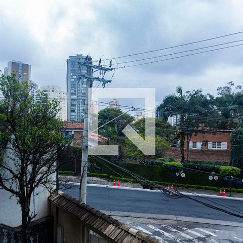 Casa para alugar com 530m², 4 quartos e 4 vagas Casa para alugar com 530m², 4 quartos e 4 vagasVista da Sala