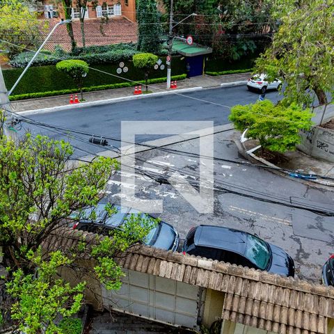 Casa para alugar com 530m², 4 quartos e 4 vagas Casa para alugar com 530m², 4 quartos e 4 vagasVista da Suíte 1