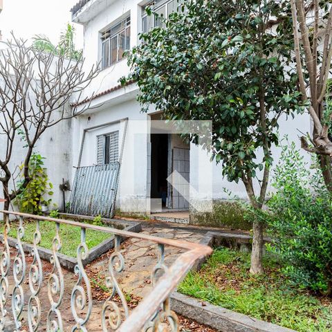 Casa para alugar com 530m², 4 quartos e 4 vagas Casa para alugar com 530m², 4 quartos e 4 vagasQuintal