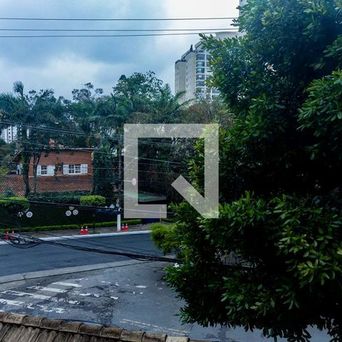 Casa para alugar com 530m², 4 quartos e 4 vagas Casa para alugar com 530m², 4 quartos e 4 vagasVista da Sala