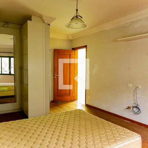 Casa para alugar com 530m², 4 quartos e 4 vagas Casa para alugar com 530m², 4 quartos e 4 vagasSuíte 3