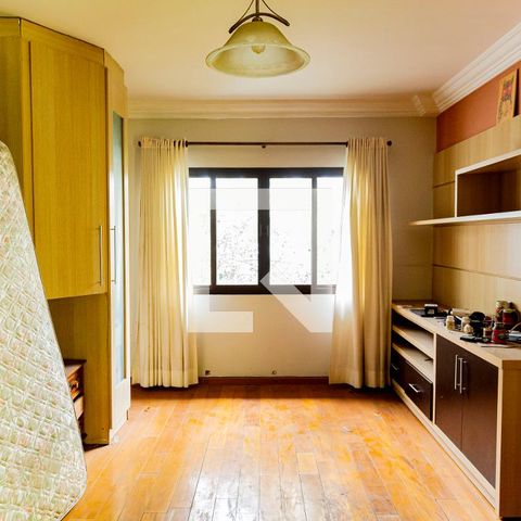 Casa para alugar com 530m², 4 quartos e 4 vagas Casa para alugar com 530m², 4 quartos e 4 vagasSuíte 4
